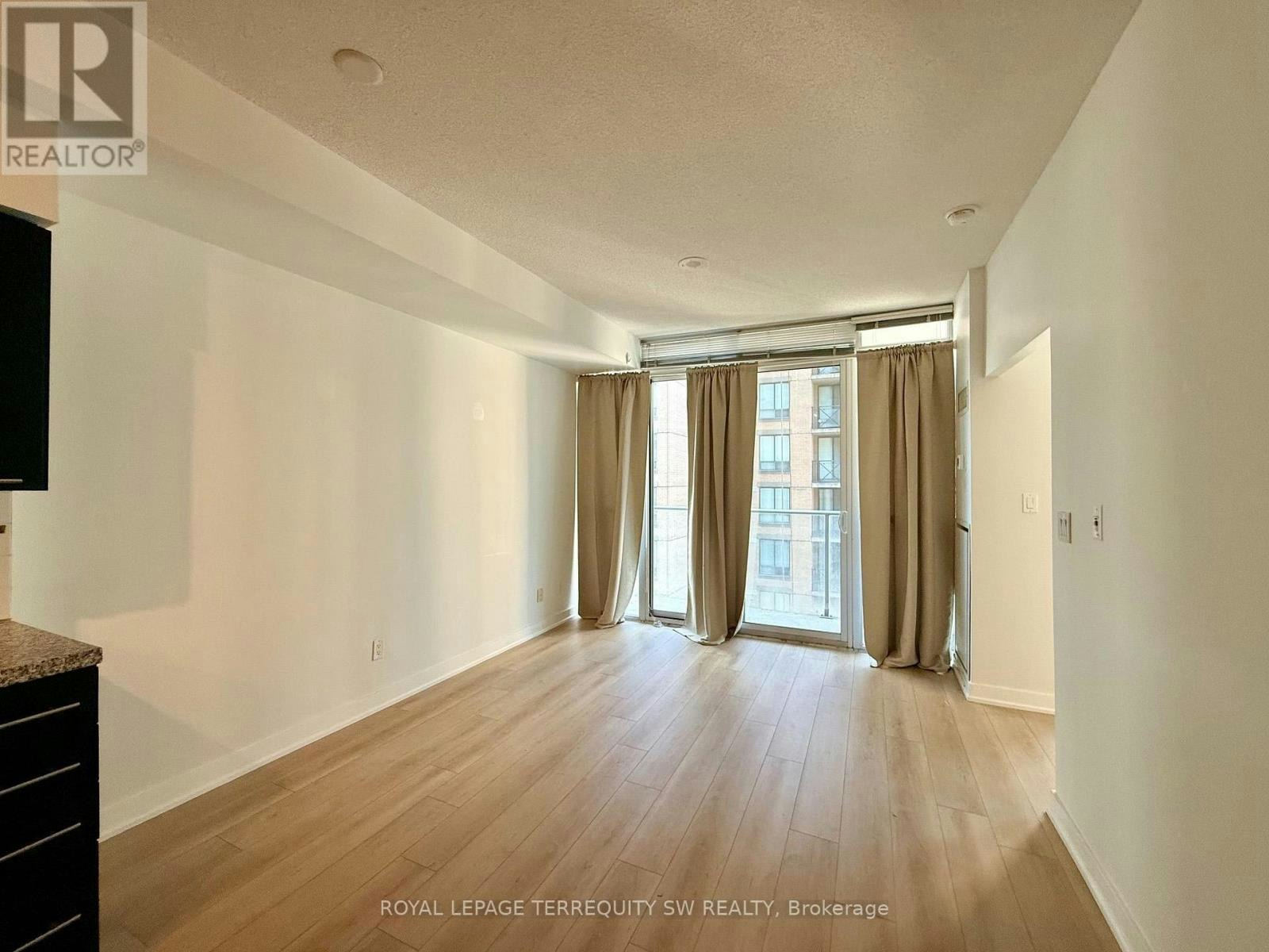 1106-126 Simcoe Street, Toronto, ON, M5H 4E6 - 6