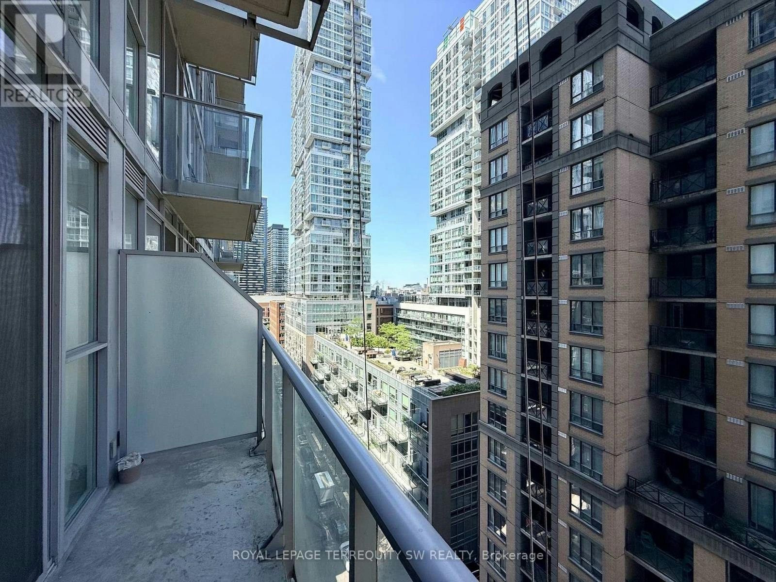 1106-126 Simcoe Street, Toronto, ON, M5H 4E6 - 13