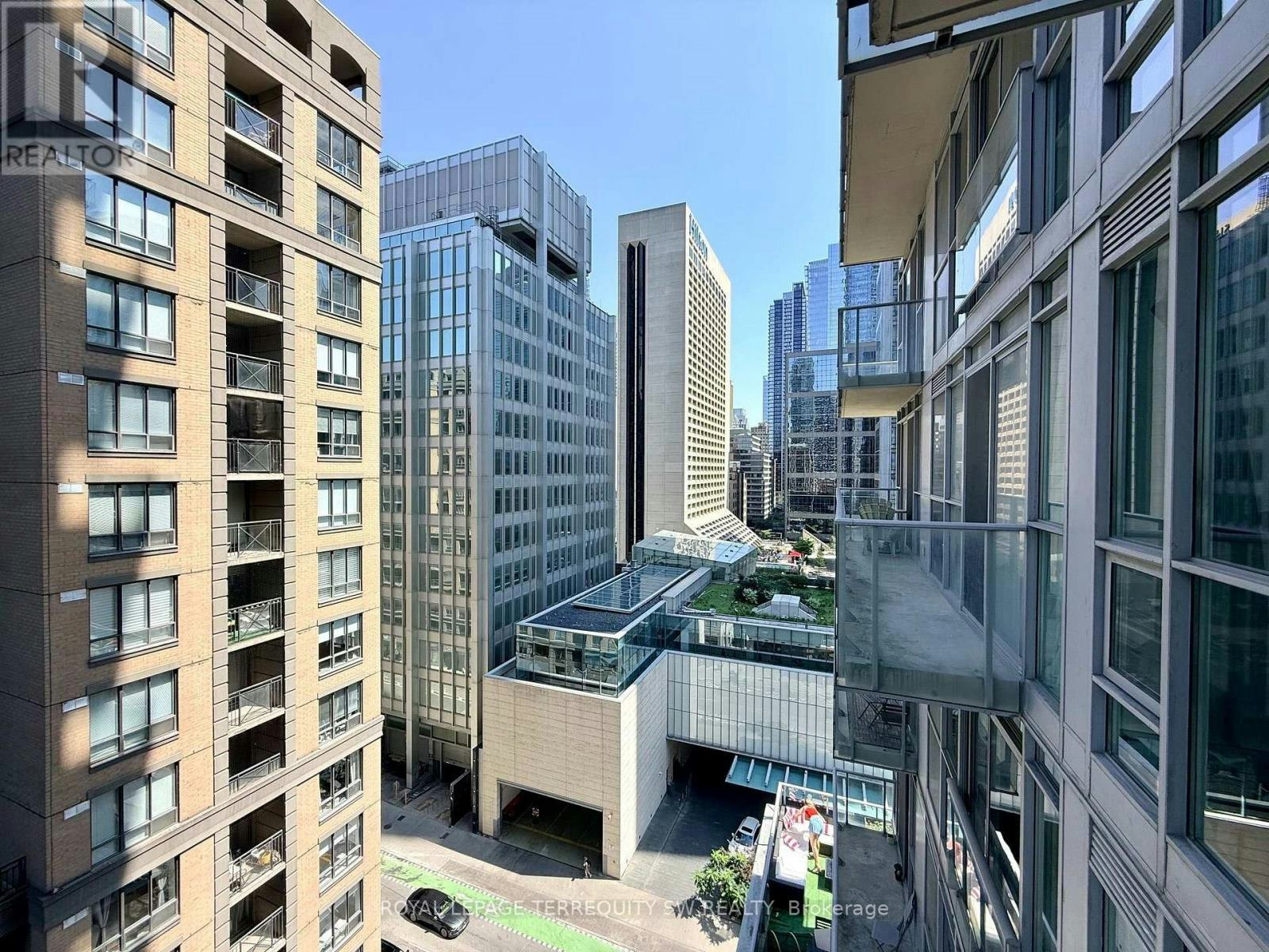 1106-126 Simcoe Street, Toronto, ON, M5H 4E6 - 12