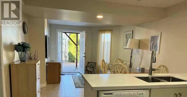 32 Manorheights Street, Richmond Hill, ON, L4S 2H2 - 2