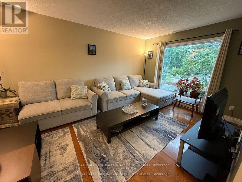 47 Metro Road S, Georgina, ON, L4P 3J5 - 3
