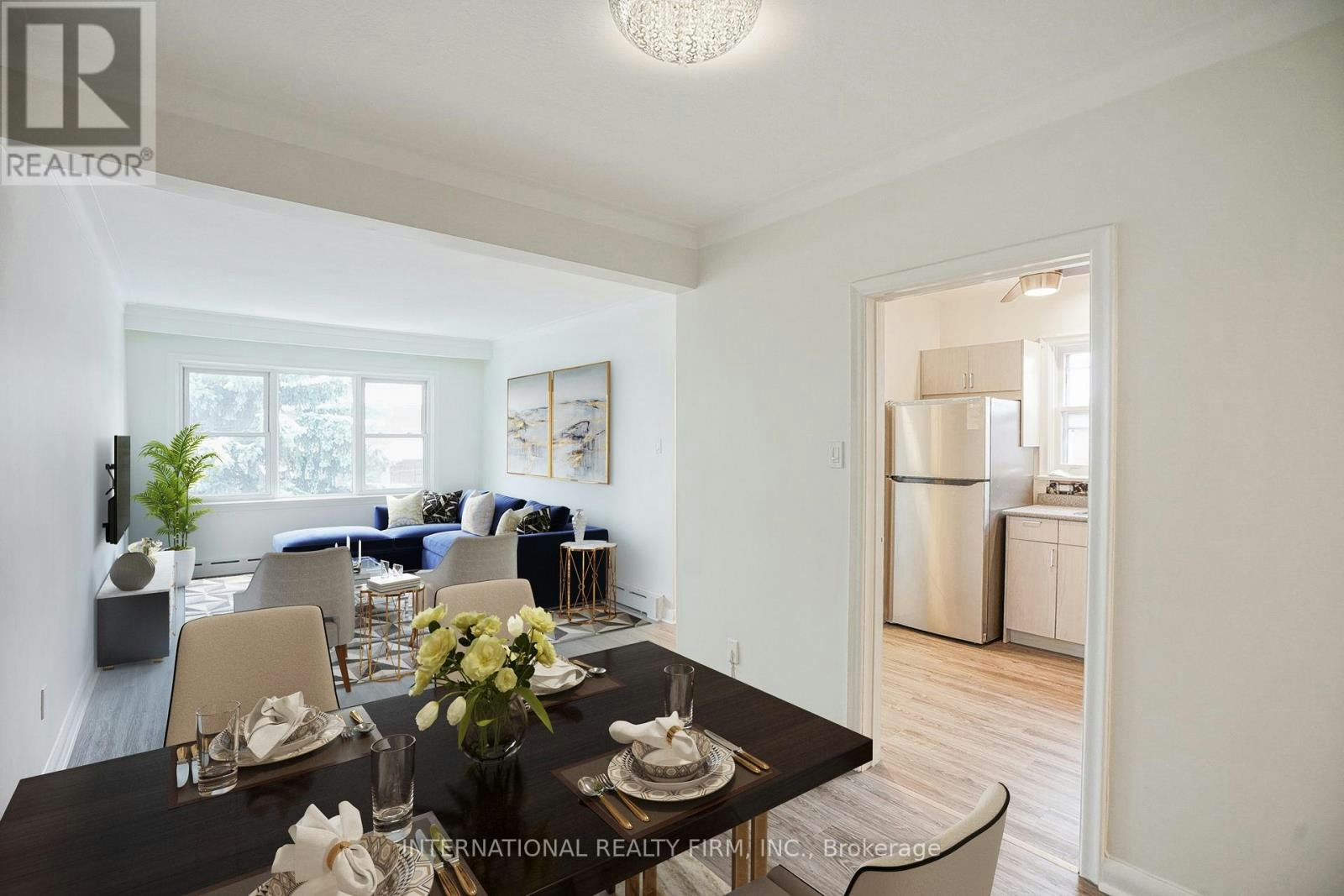 3-293 Indian Grove W, Toronto, ON, M6P 2H6 - 3