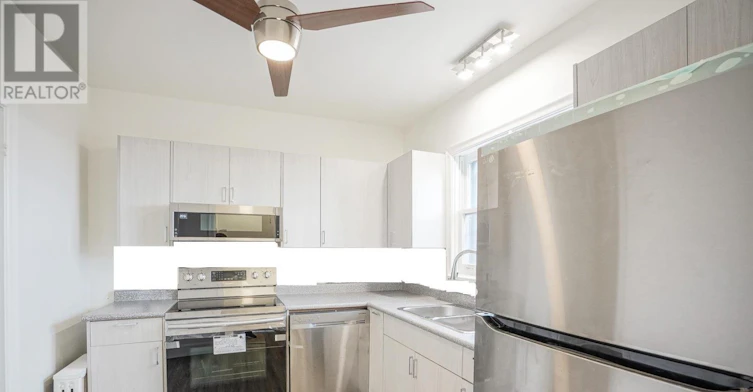 3-293 Indian Grove W, Toronto, ON, M6P 2H6 - 4