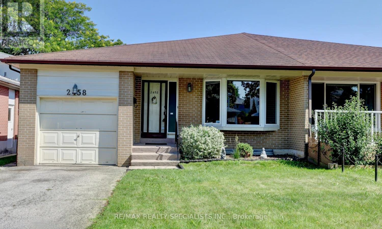2458 Barcella Crescent