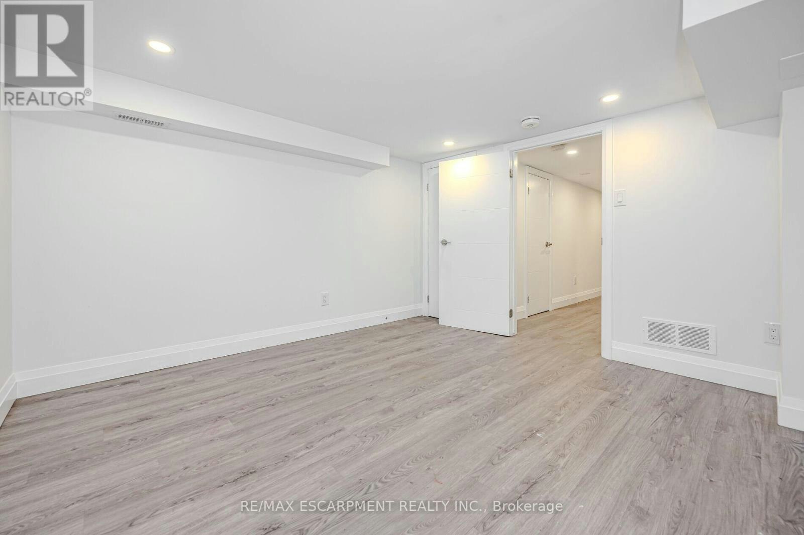 1 Lower Lvl 74 Cathcart Street, Hamilton, ON, L8R 1M5 - 10