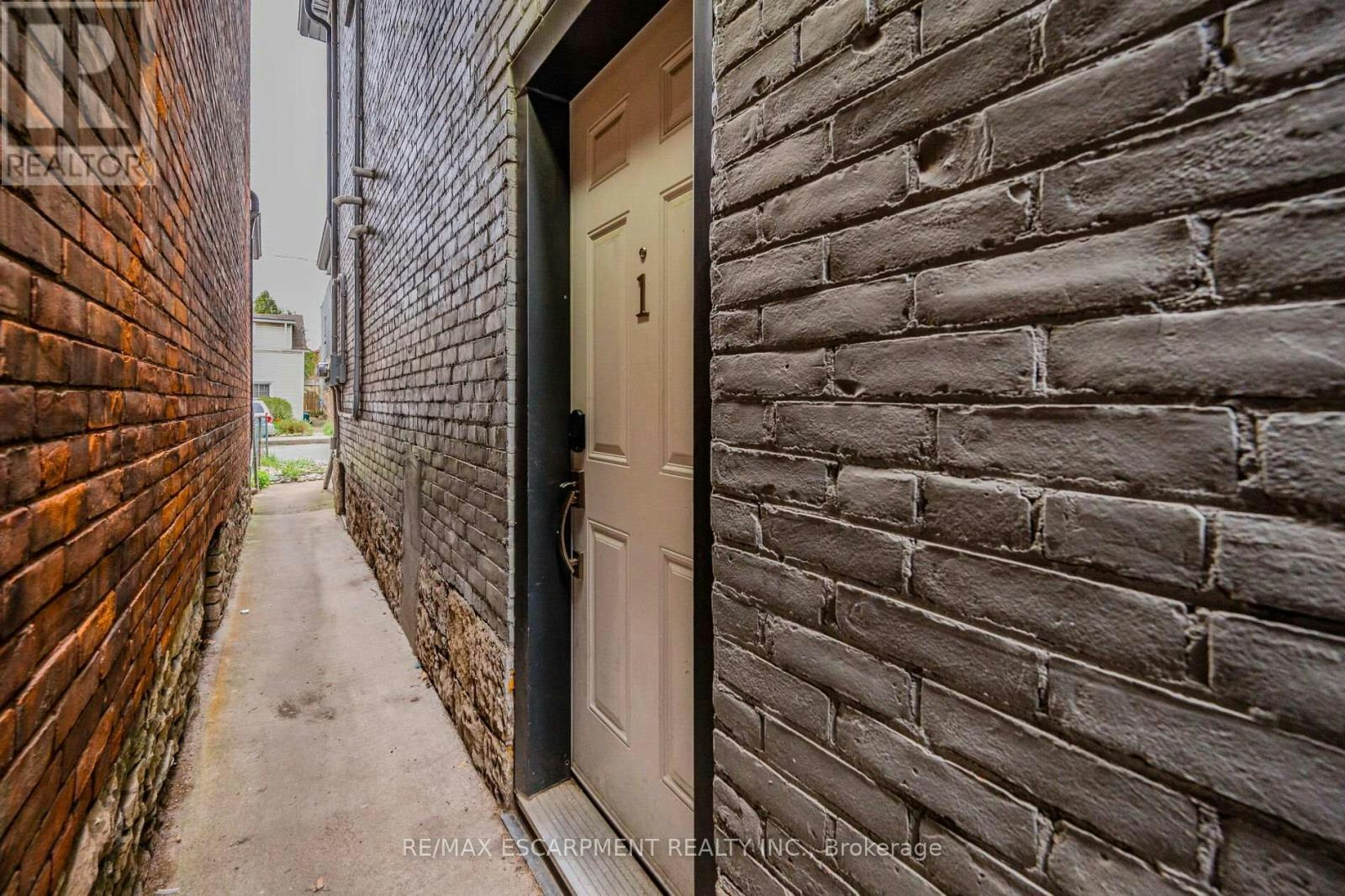 1 Lower Lvl 74 Cathcart Street, Hamilton, ON, L8R 1M5 - 13