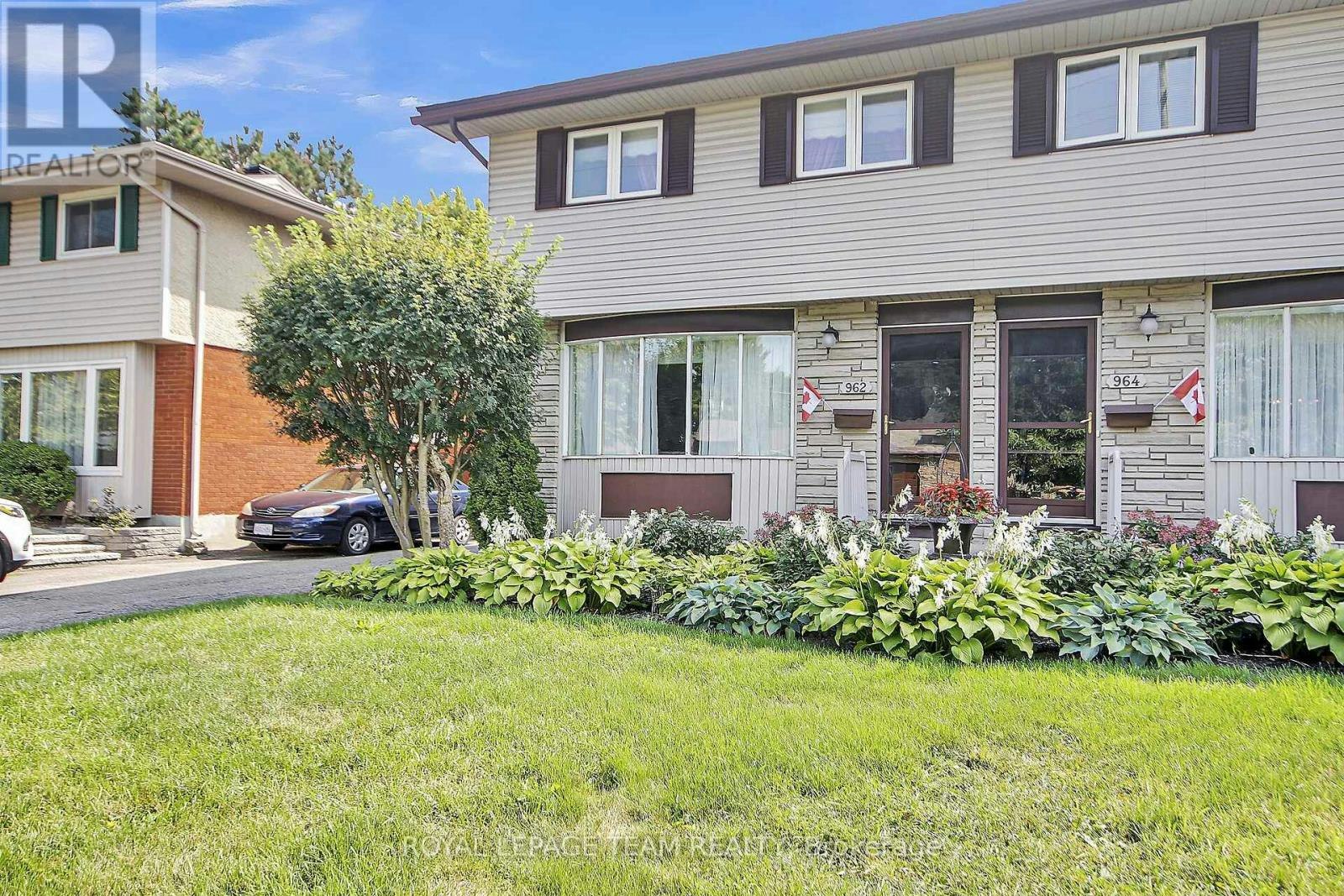 962 Dynes Road, Ottawa, ON, K2C 0G8