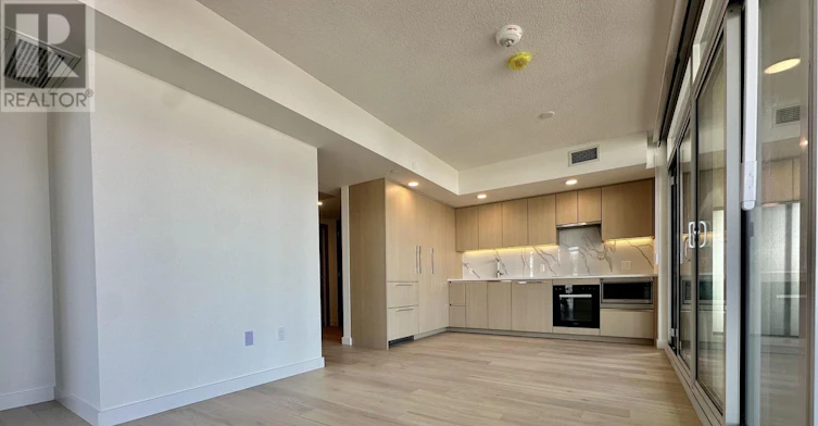 3011-1 Concord Cityplace Way, Toronto, ON, M5V 0T5 - 4