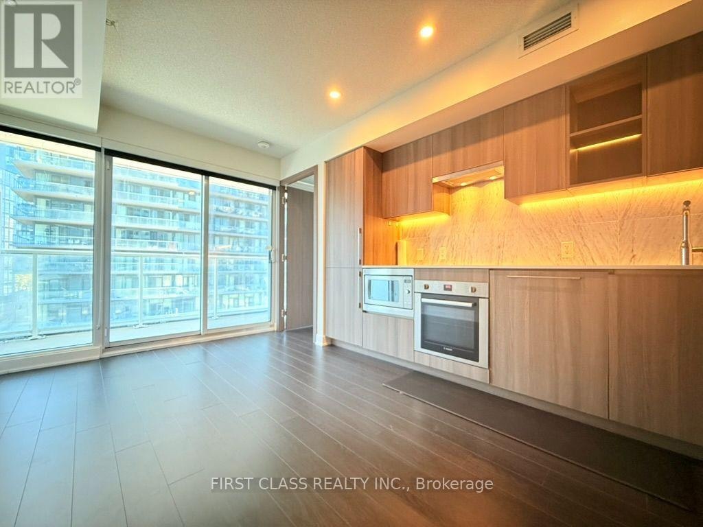 902-19 Bathurst Street, Toronto, ON, M5V 0P8 - 10