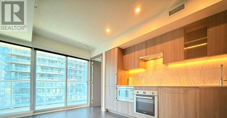 902-19 Bathurst Street, Toronto, ON, M5V 0P8 - 10