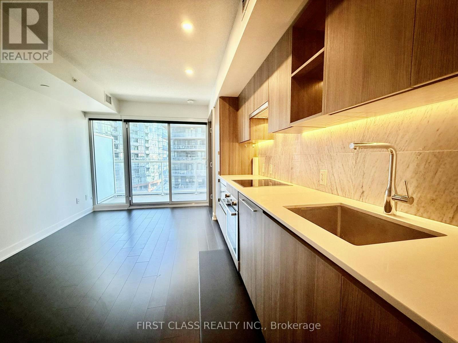 902-19 Bathurst Street, Toronto, ON, M5V 0P8 - 14