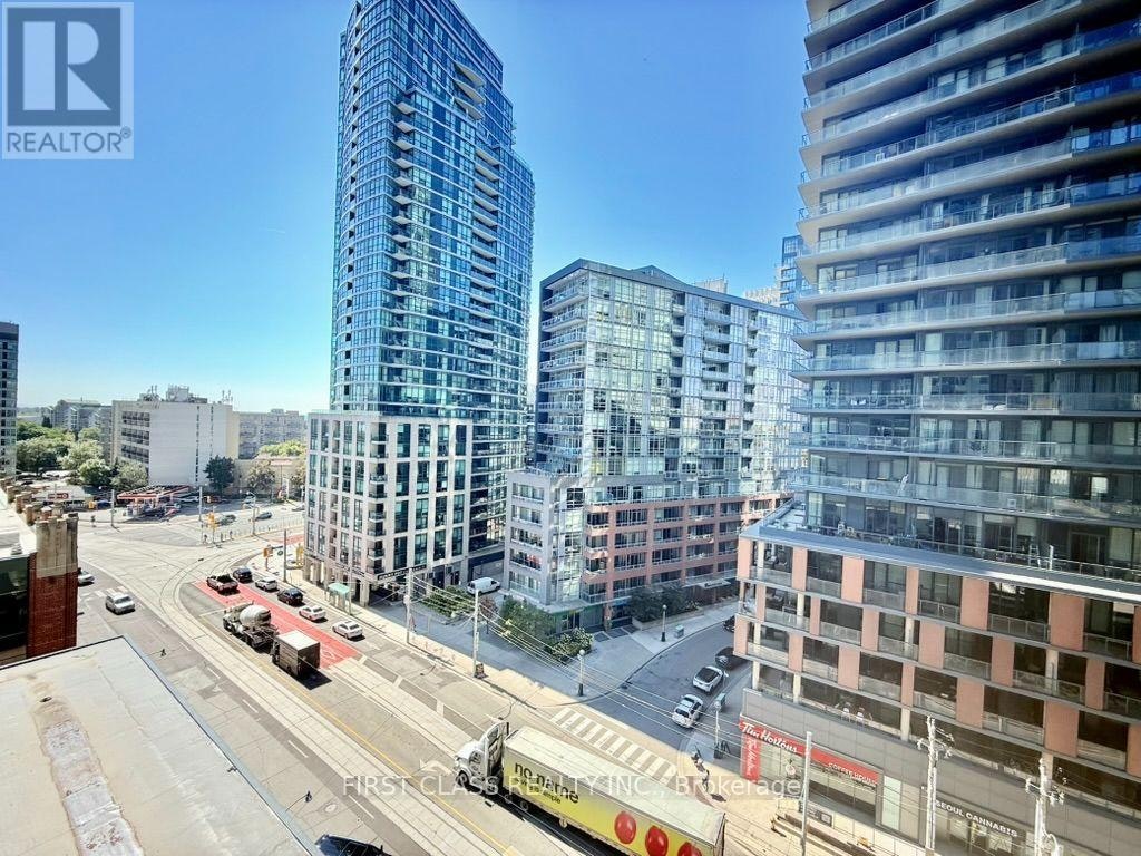 902-19 Bathurst Street, Toronto, ON, M5V 0P8