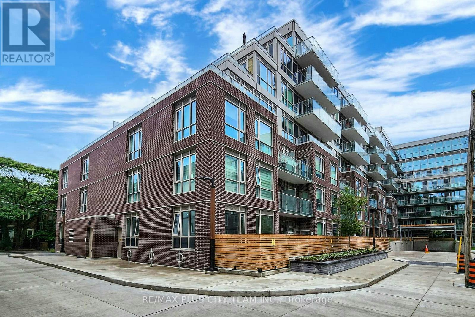 542-150 Logan Avenue, Toronto, ON, M4M 0E4
