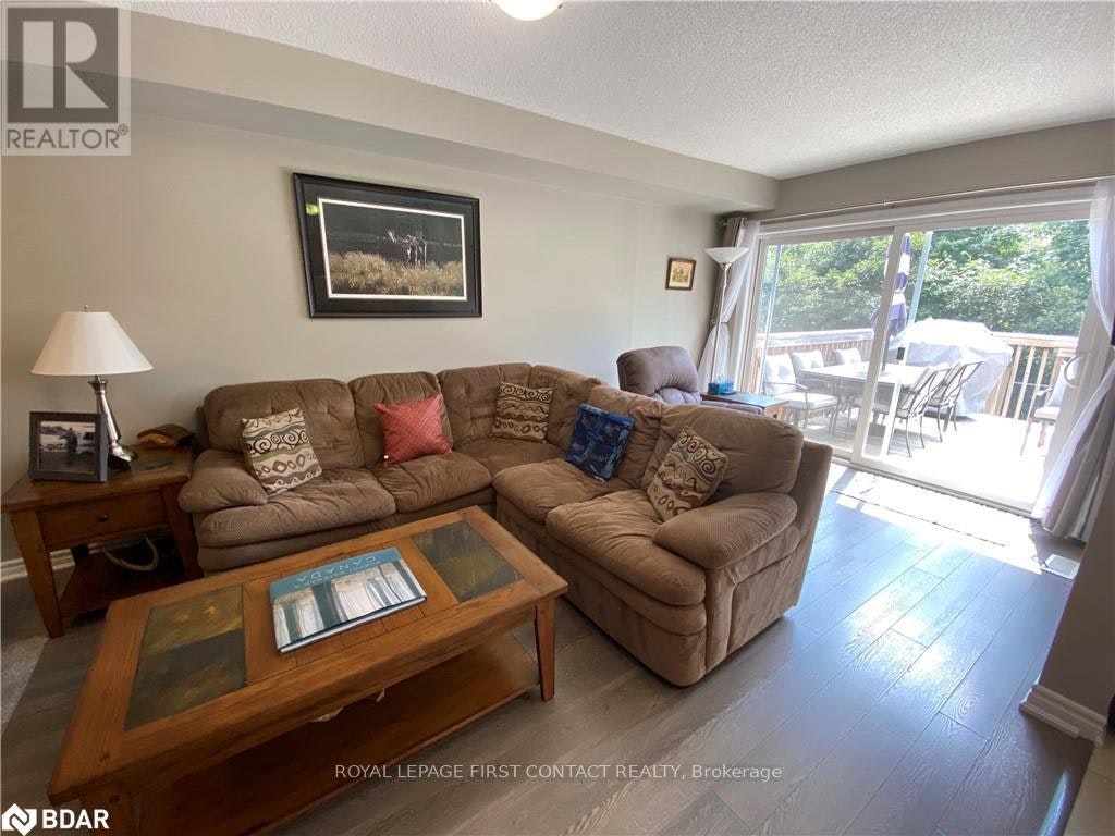 63 Sydenham, Barrie, ON, L4M 6R5 - 4