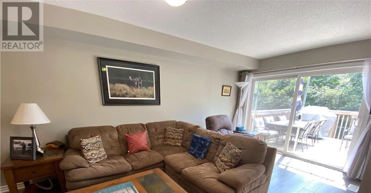 63 Sydenham, Barrie, ON, L4M 6R5 - 4