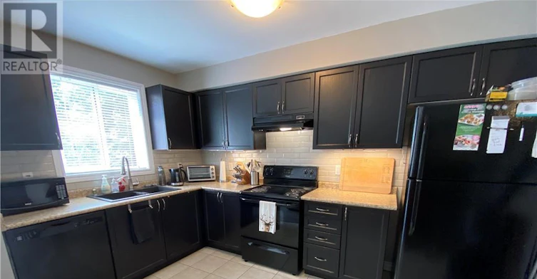 63 Sydenham, Barrie, ON, L4M 6R5 - 7
