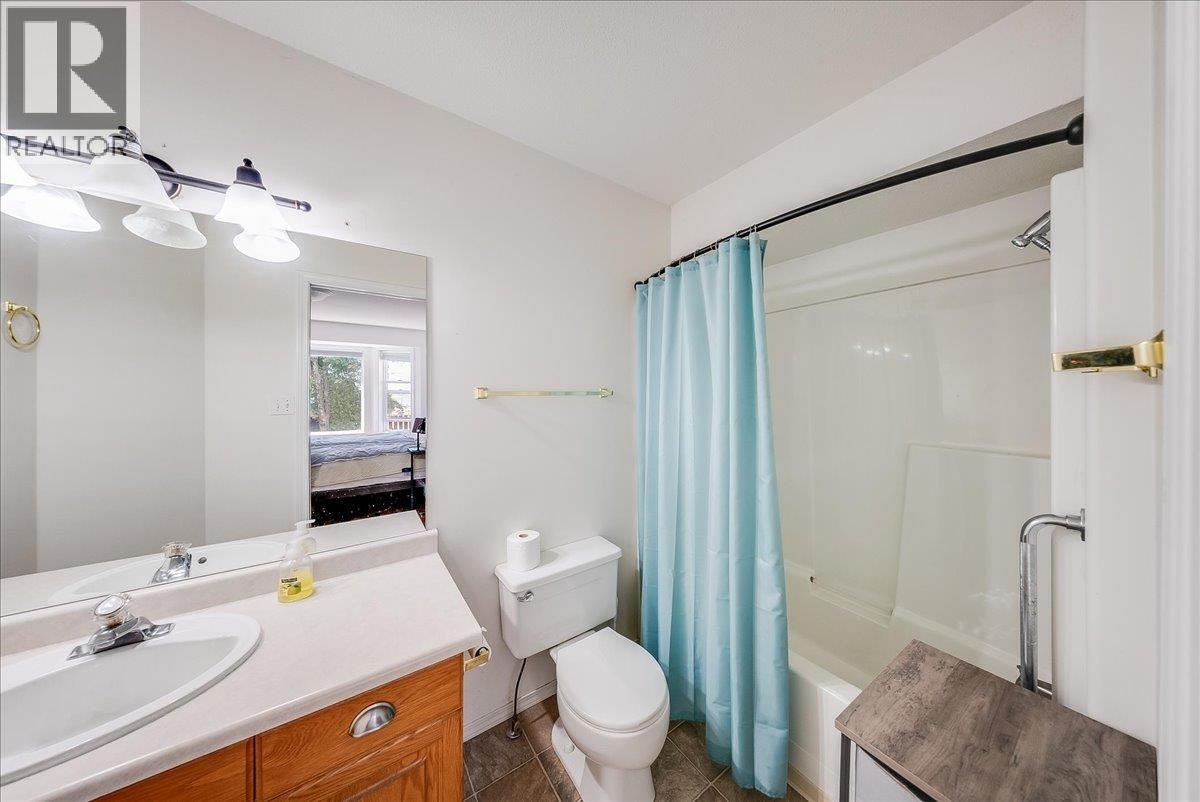 2507 Columbia Avenue, Castlegar, BC, V1N 2X4 - 27