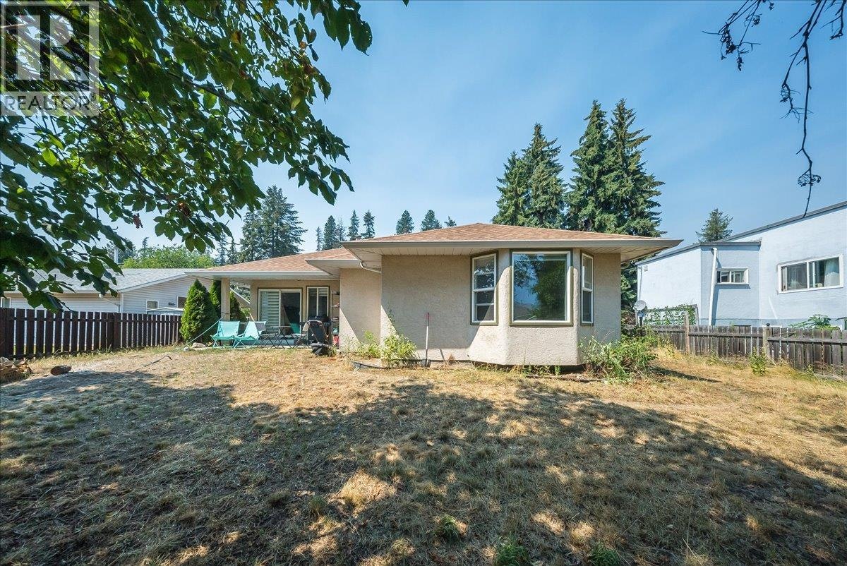 2507 Columbia Avenue, Castlegar, BC, V1N 2X4 - 39