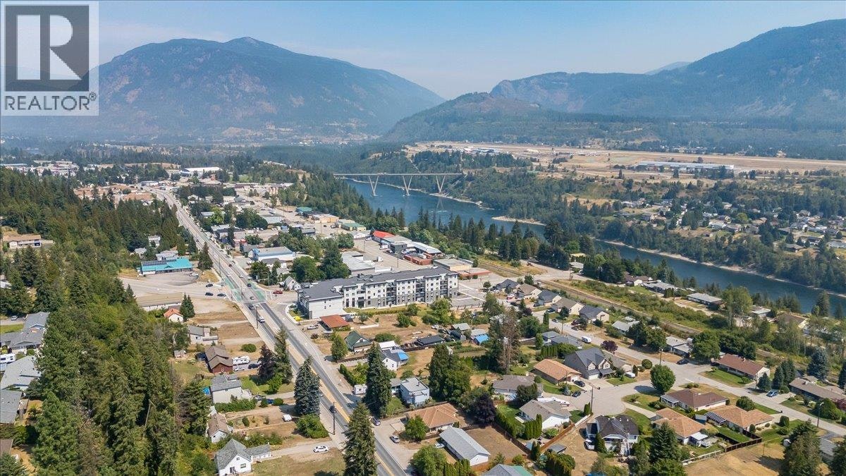 2507 Columbia Avenue, Castlegar, BC, V1N 2X4 - 36