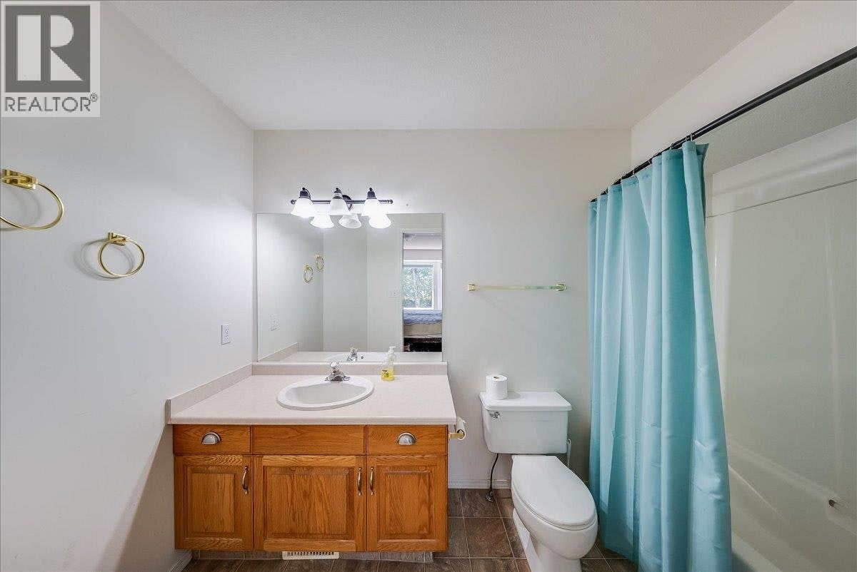 2507 Columbia Avenue, Castlegar, BC, V1N 2X4 - 25