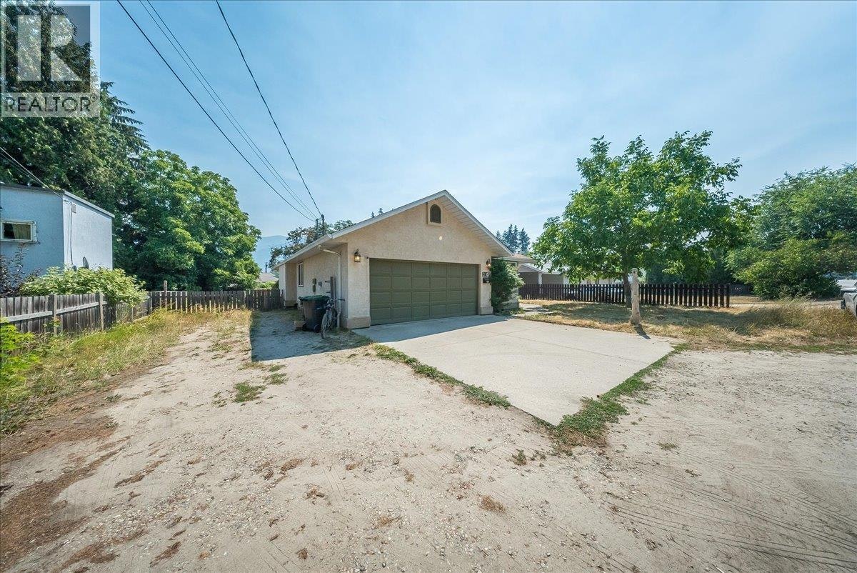 2507 Columbia Avenue - 4