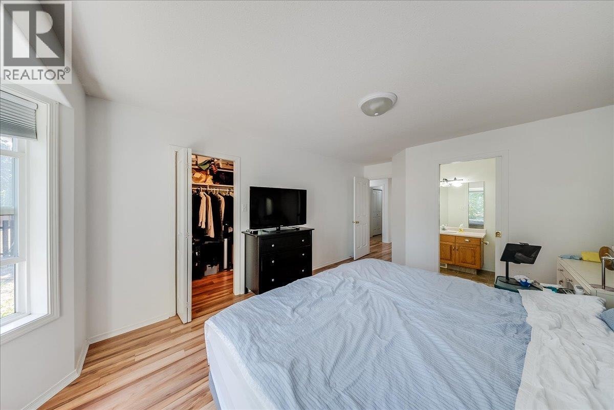 2507 Columbia Avenue, Castlegar, BC, V1N 2X4 - 23