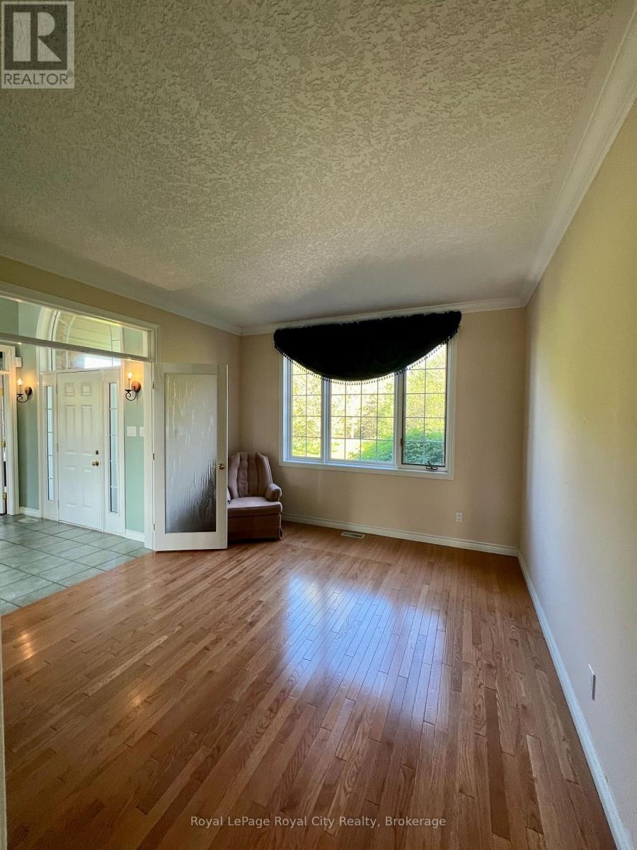 MAIN-287 Clair Road E, Guelph, ON, N1L 1H1 - 12