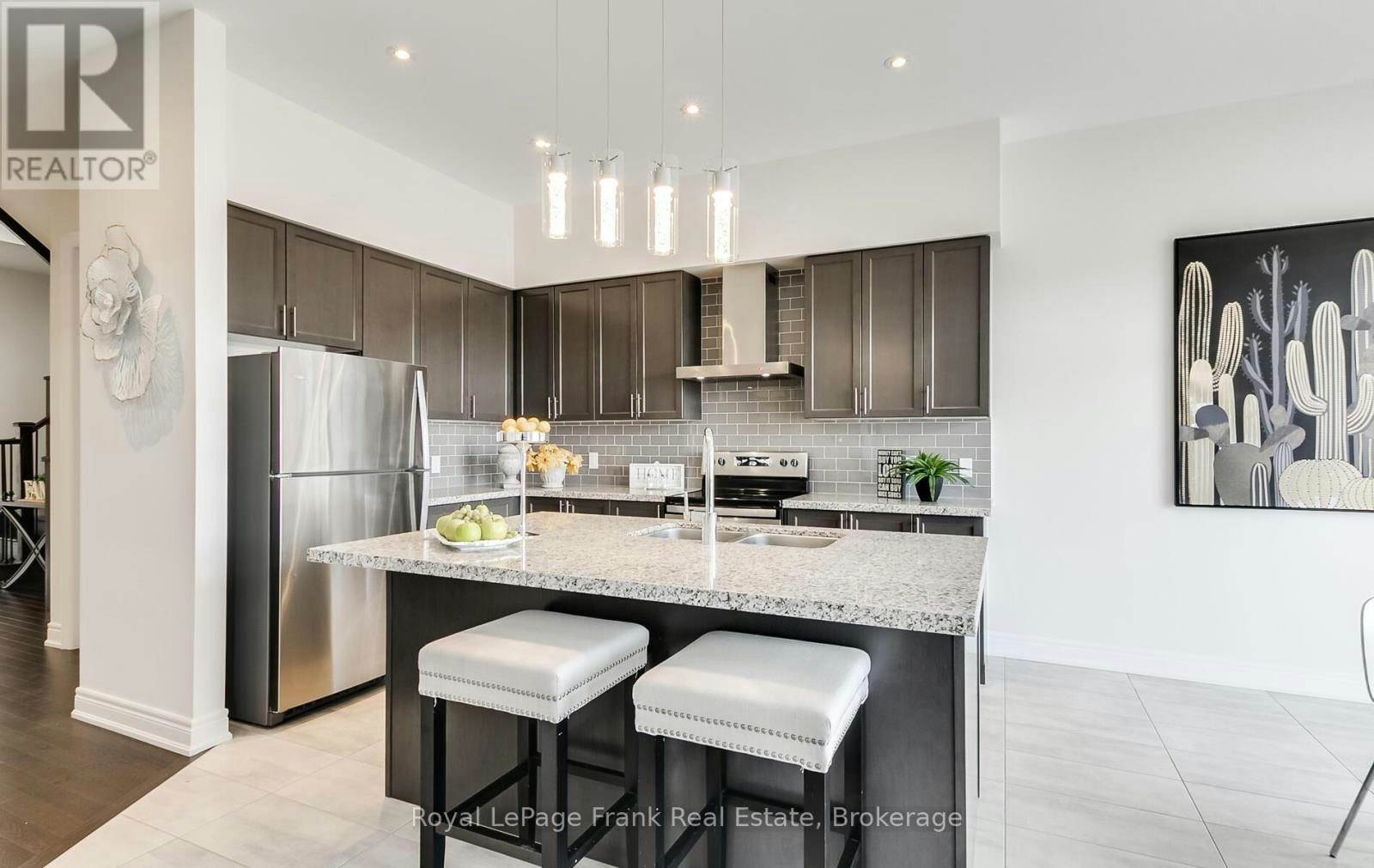 MAIN-72 Christine Elliott Avenue, Whitby, ON, L1P 0B9 - 12