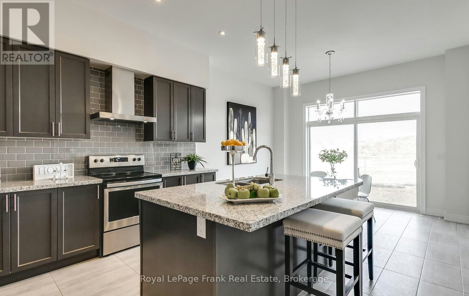 MAIN-72 Christine Elliott Avenue, Whitby, ON, L1P 0B9 - 13