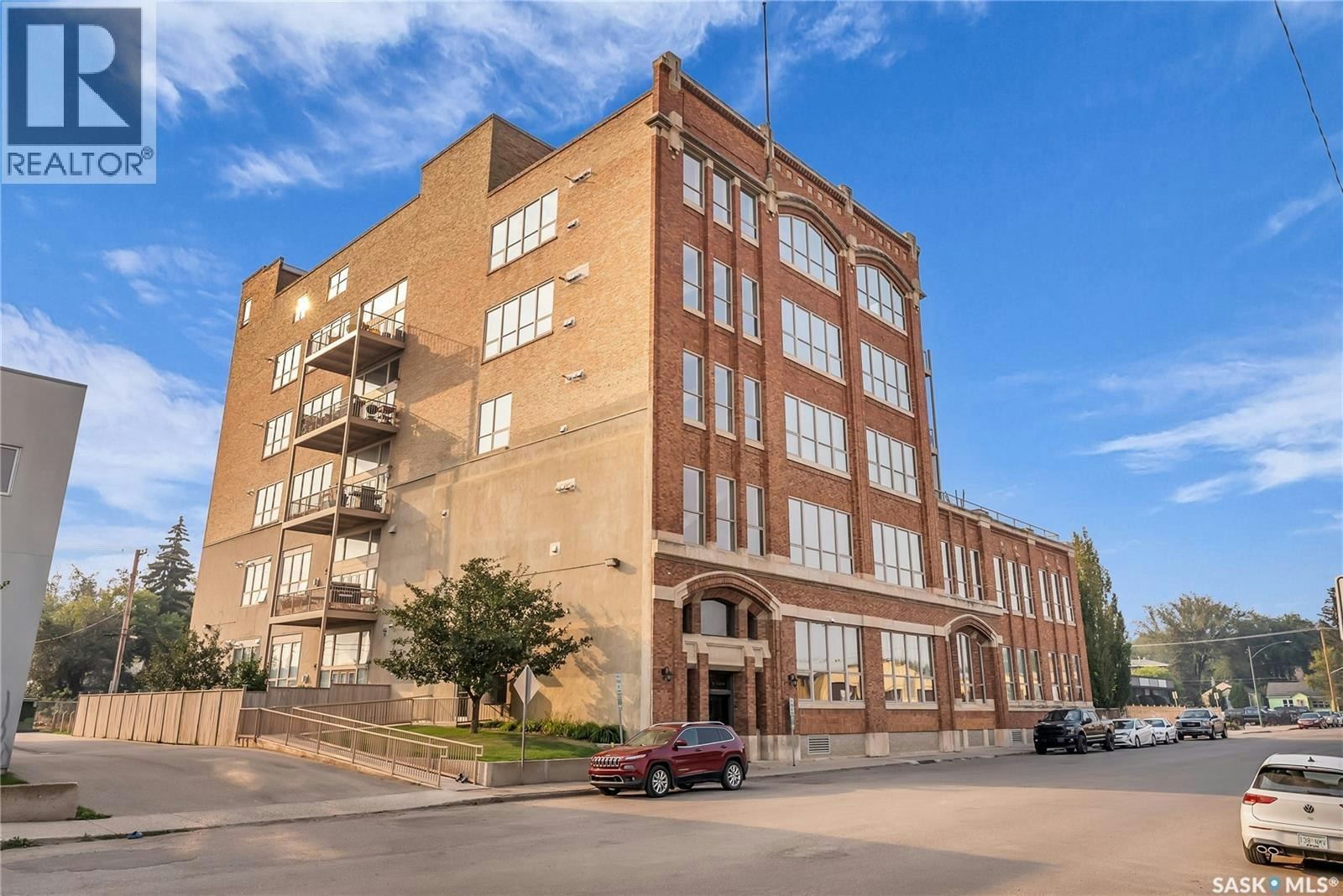 206-211 D Avenue N, Saskatoon, SK, S7L 1M7