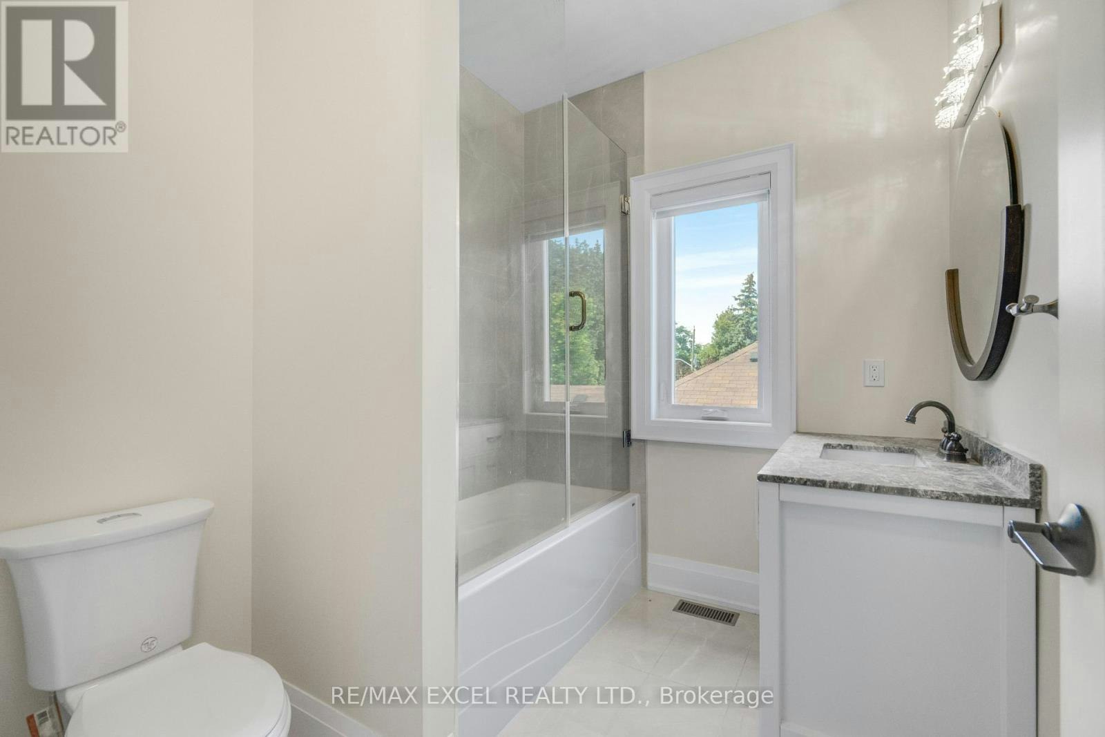 49 Kenton Drive, Toronto, ON, M2R 2H9 - 32