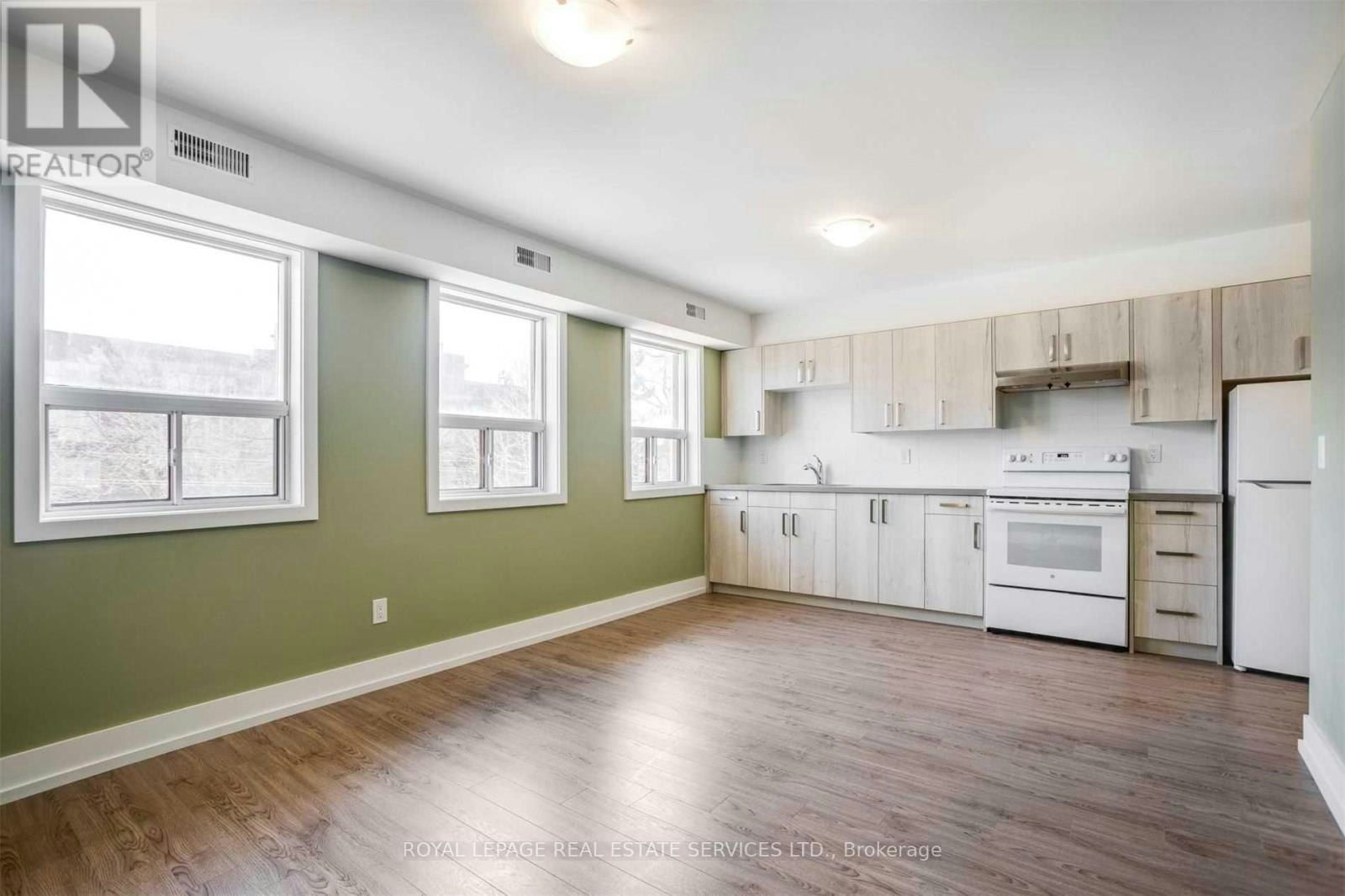 UPPER-86 Givins Street, Toronto, ON, M6J 2X8 - 13