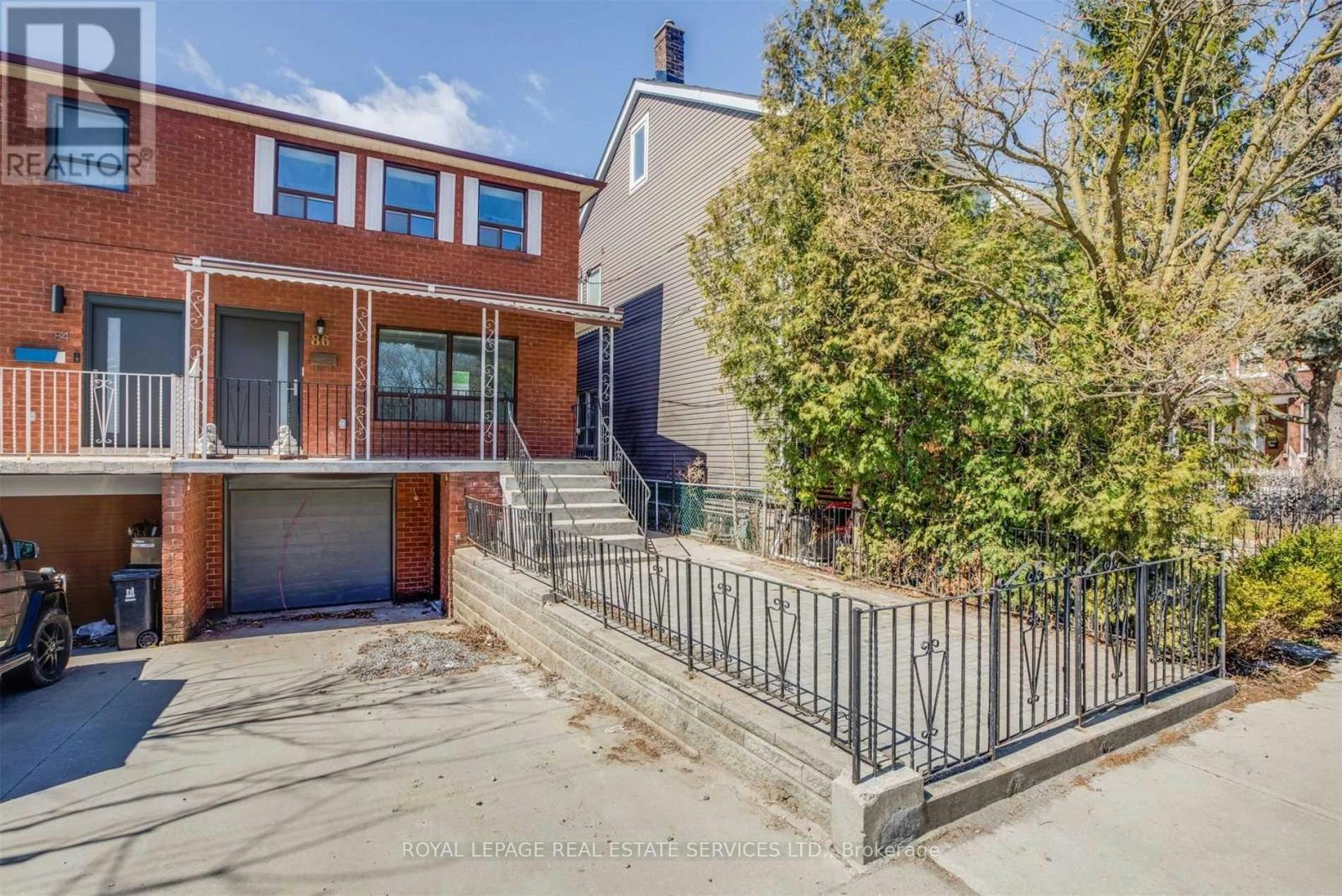 UPPER-86 Givins Street, Toronto, ON, M6J 2X8 - 24