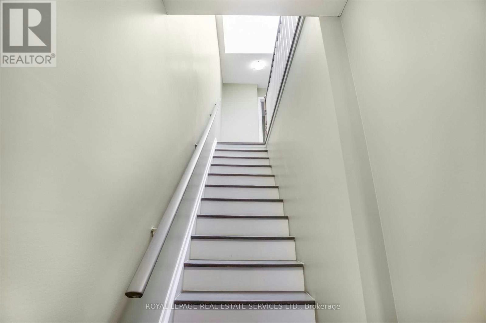 UPPER-86 Givins Street, Toronto, ON, M6J 2X8 - 5