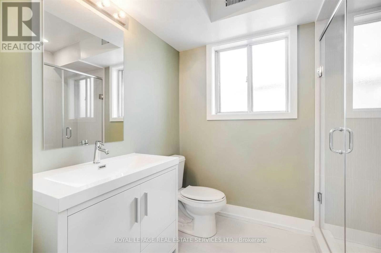 UPPER-86 Givins Street, Toronto, ON, M6J 2X8 - 22