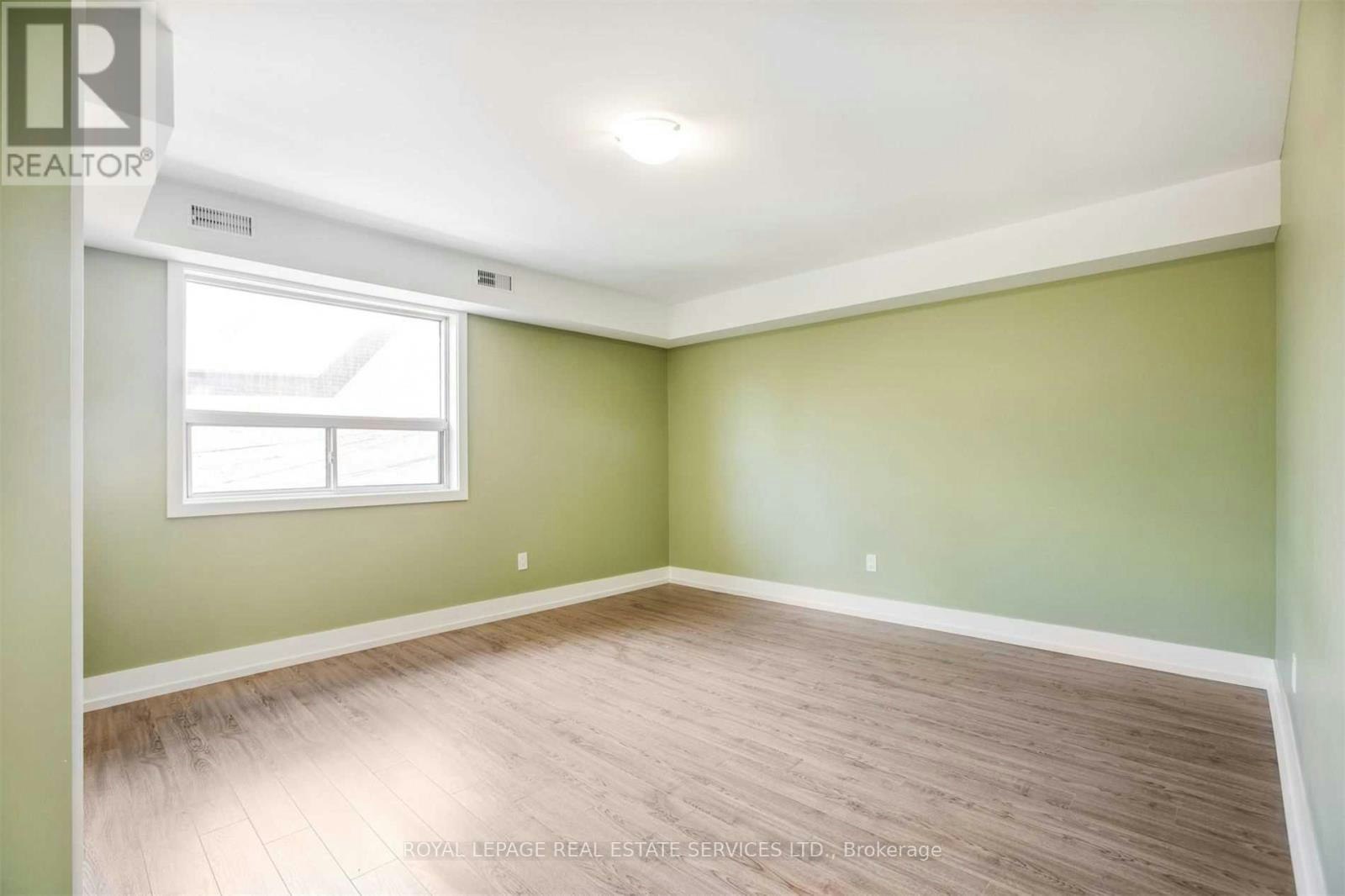UPPER-86 Givins Street, Toronto, ON, M6J 2X8 - 12