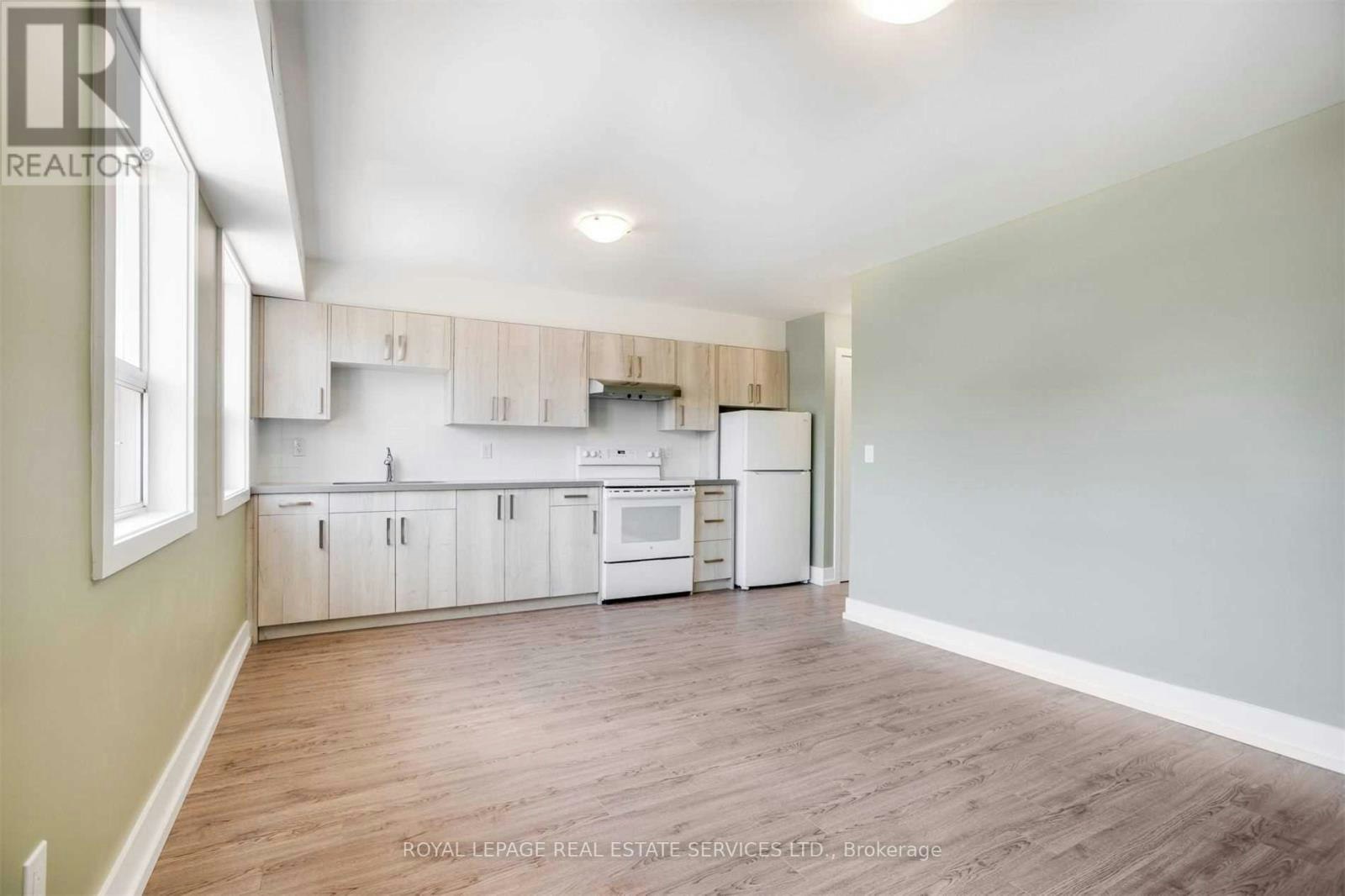 UPPER-86 Givins Street, Toronto, ON, M6J 2X8 - 15
