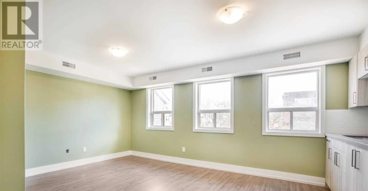 UPPER-86 Givins Street, Toronto, ON, M6J 2X8 - 19