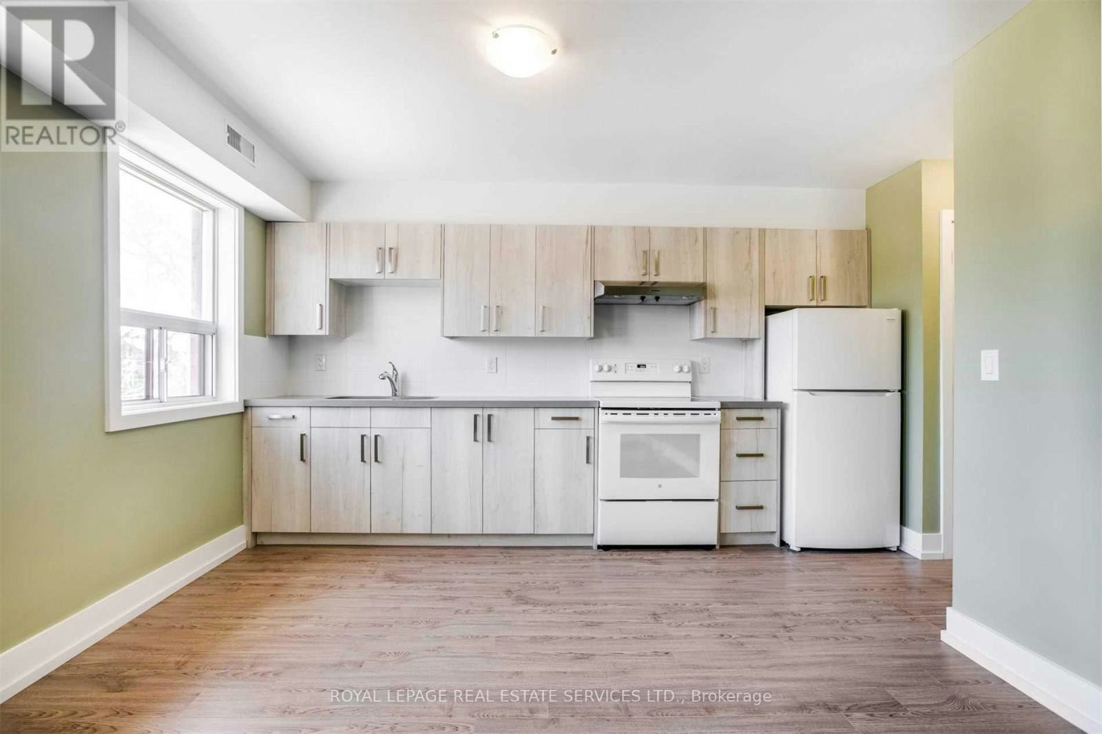UPPER-86 Givins Street, Toronto, ON, M6J 2X8 - 14