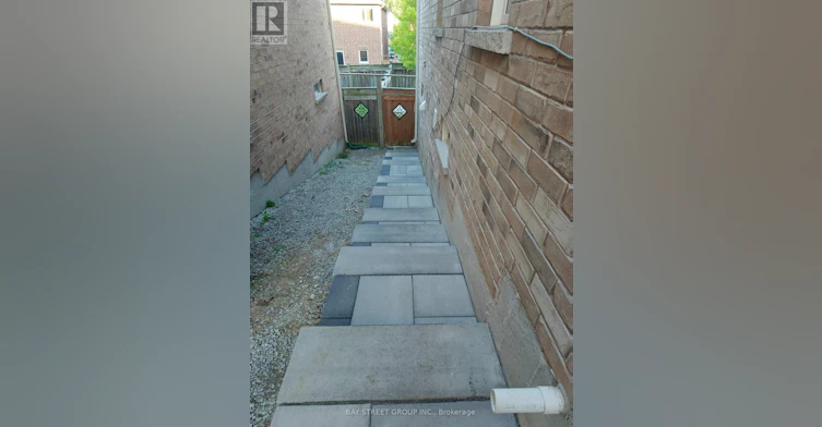80 Bush Ridges Avenue, Richmond Hill, ON, L4E 0N6 - 4