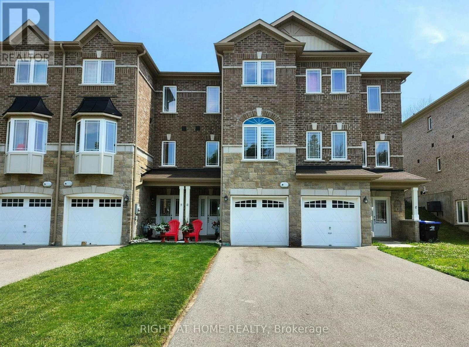 49 Milson Crescent, Essa, ON, L3W 0C9