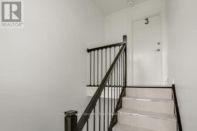 3-148 Portland Street, Toronto, ON, M8Y 1B2 - 2