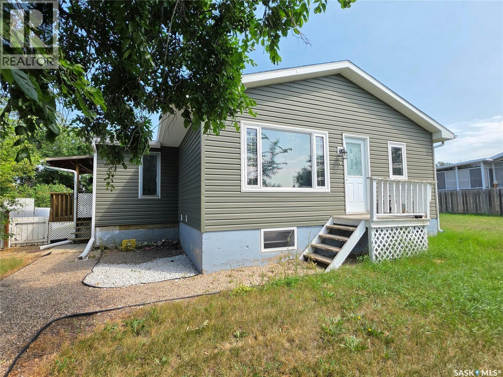 1119 Chaplin Street E, Swift Current, SK, S9H 1J9