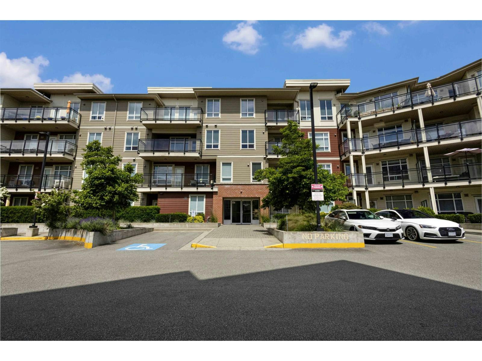 D301-20211 66 Avenue, Langley, BC, V2Y 0L4