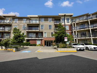 D301-20211 66 Avenue - 2