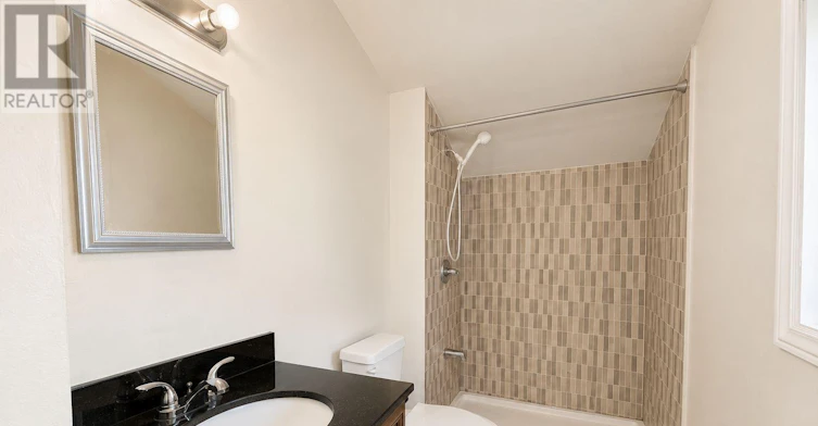 REAR-220 Hamilton Road, London, ON, N5Z 1R1 - 5