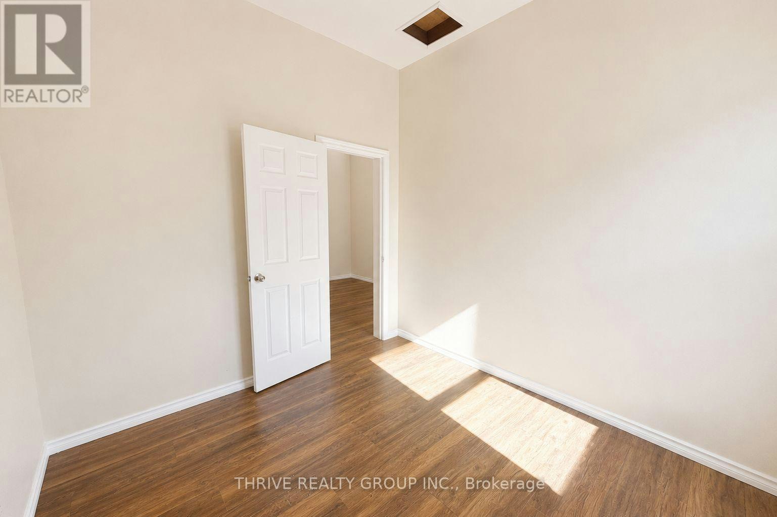 REAR-220 Hamilton Road, London, ON, N5Z 1R1 - 7