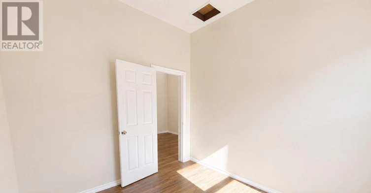 REAR-220 Hamilton Road, London, ON, N5Z 1R1 - 7