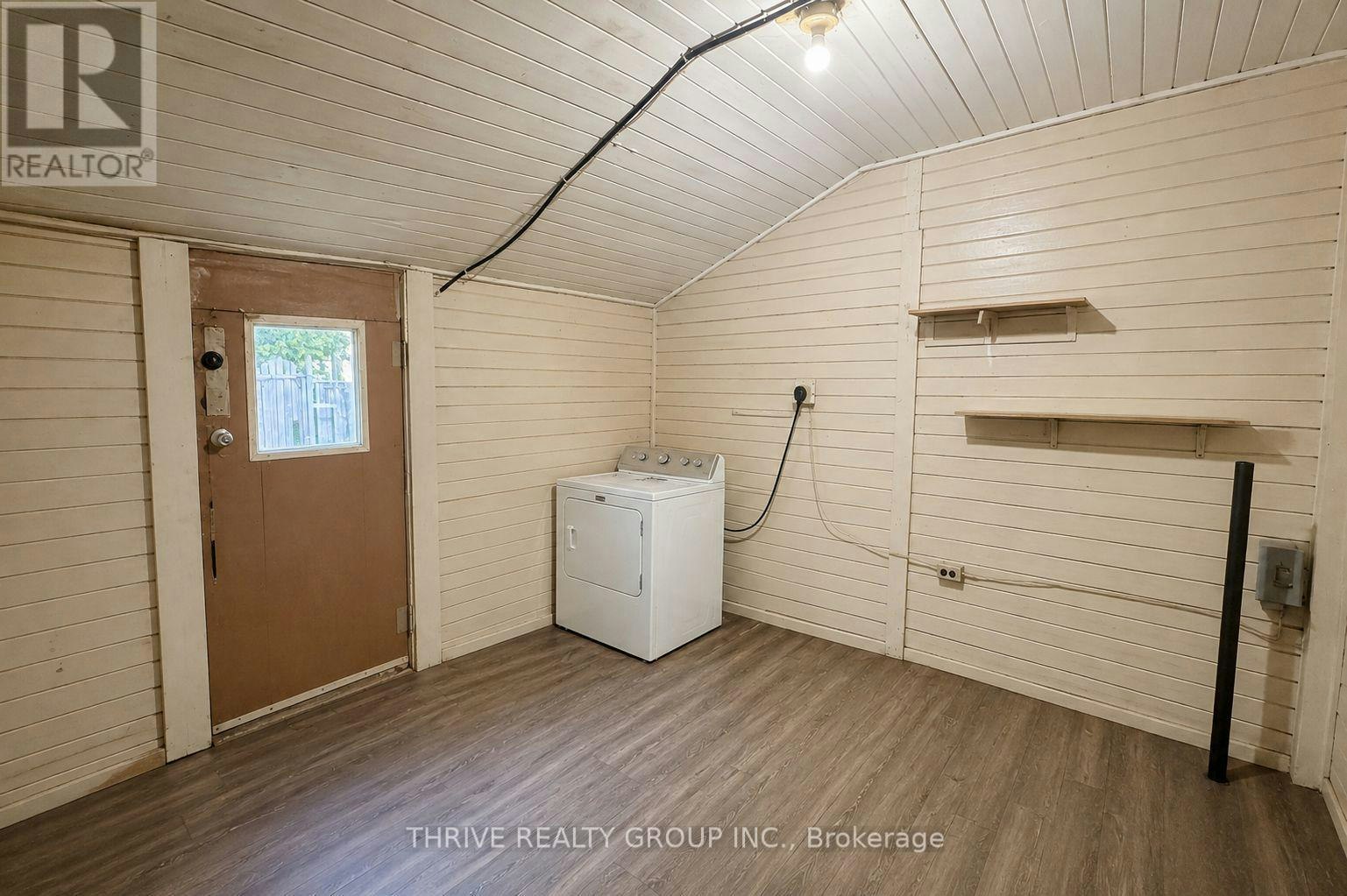 REAR-220 Hamilton Road, London, ON, N5Z 1R1 - 11