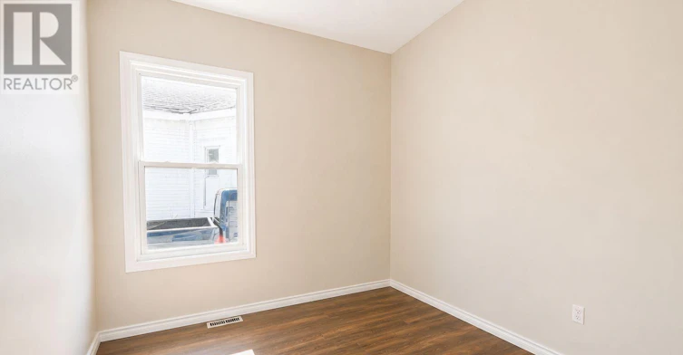 REAR-220 Hamilton Road, London, ON, N5Z 1R1 - 8